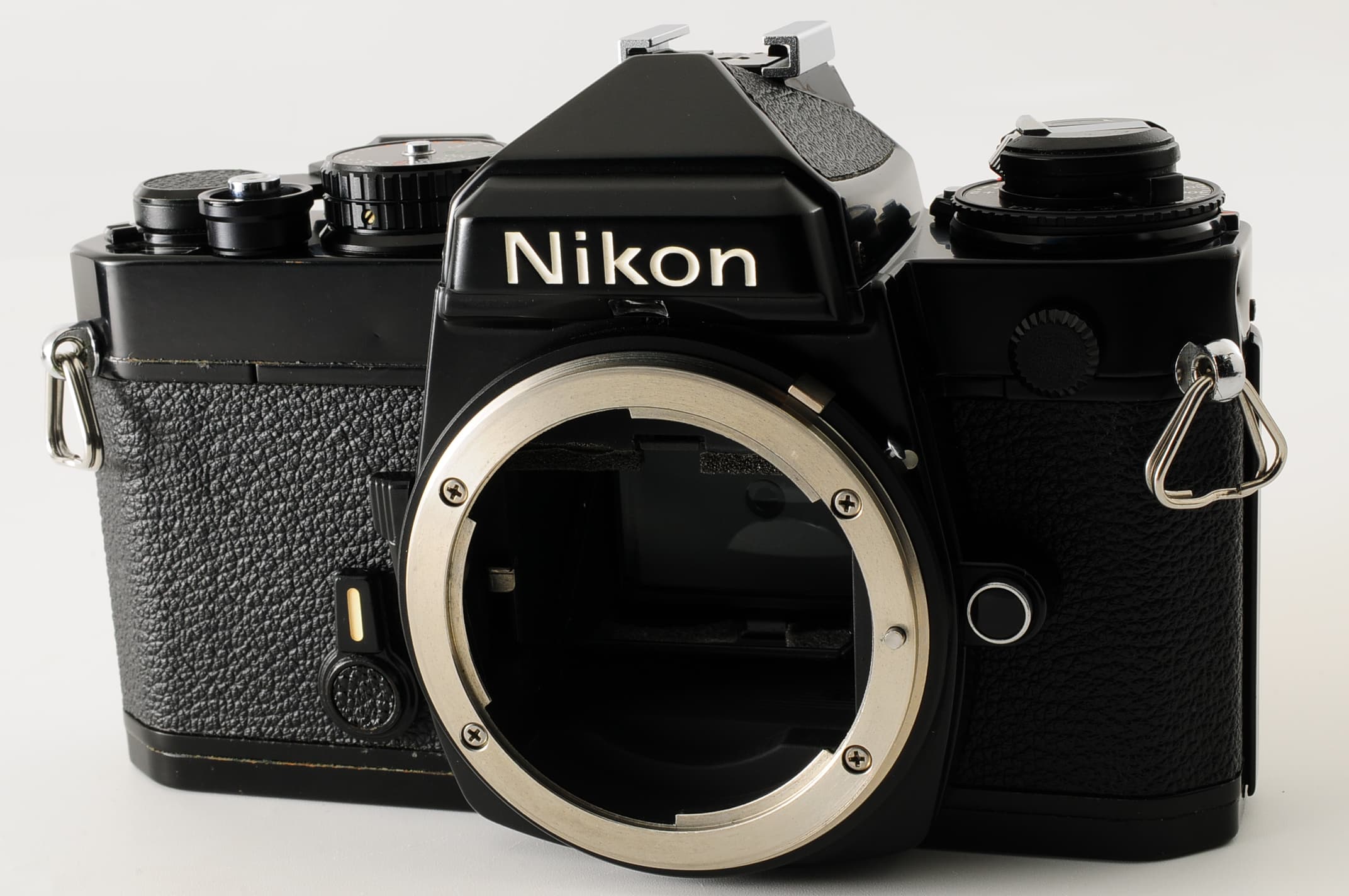 Nikon FE