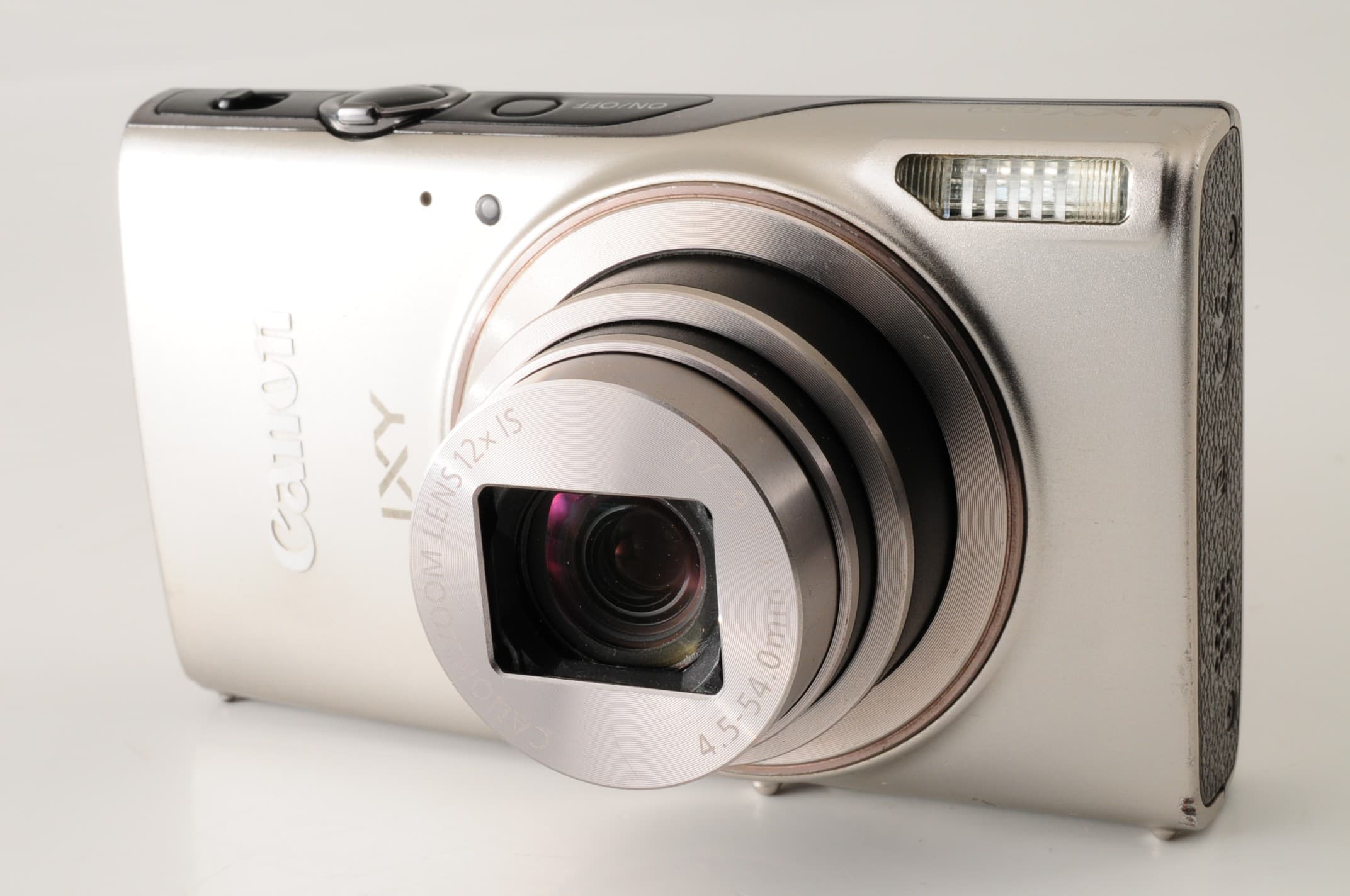Canon IXY 650
