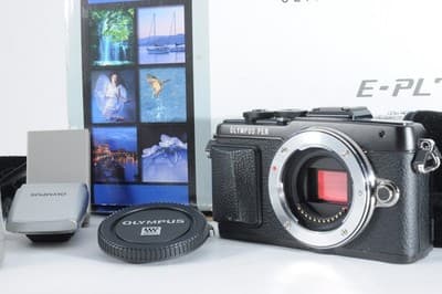 Olympus PEN E-PL7 Black Body Near MINT w/ CDROM, Manual, Strap, Charger,...