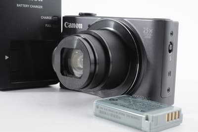 Canon SX620HS Digital Camera Near MINT Compact Zoom Camera w/ Battery Charger.