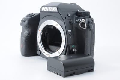PENTAX DIGITAL CAMERA K-5 Near MINT w/ Battery, Cap