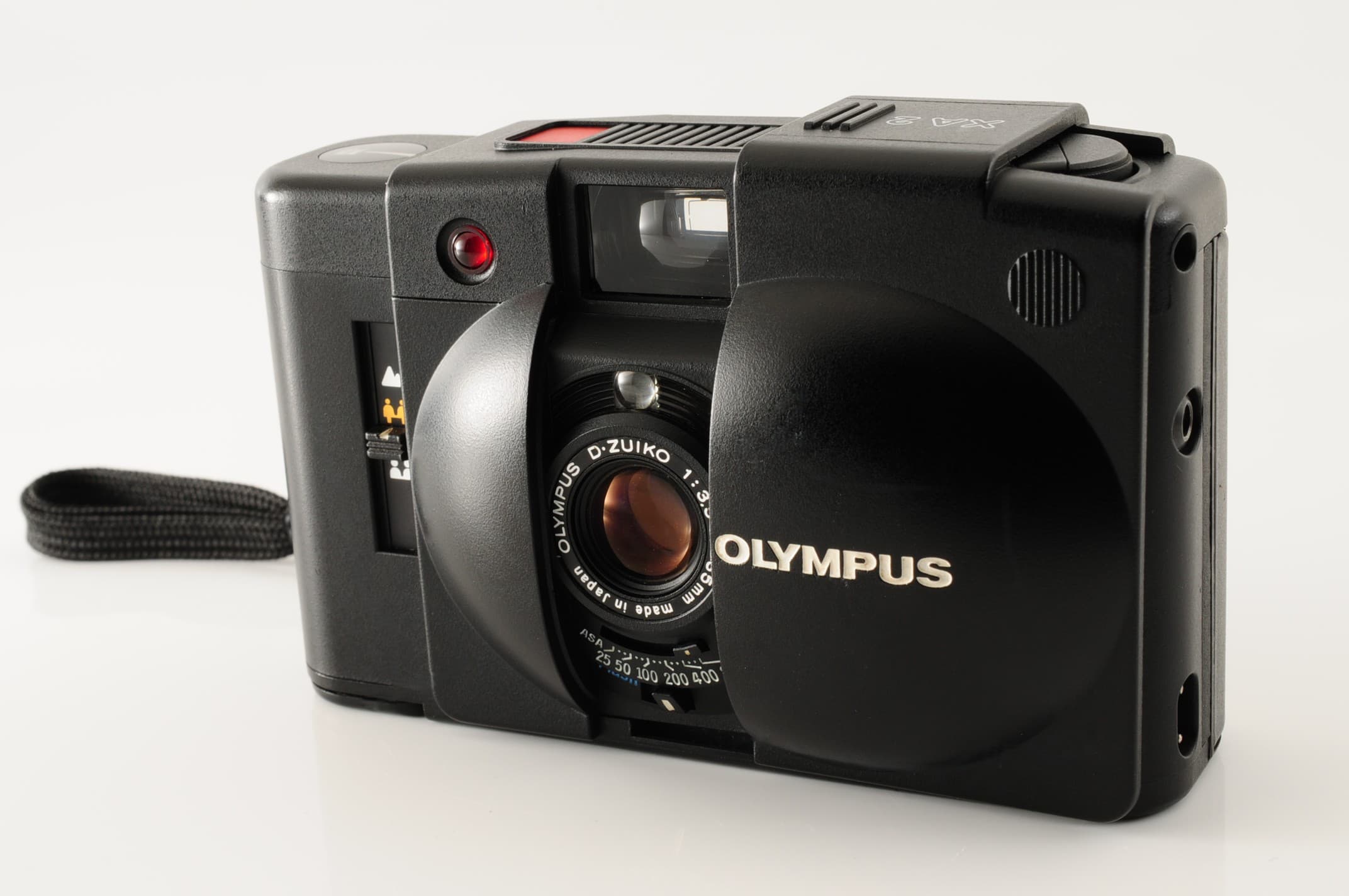 OLYMPUS XA2