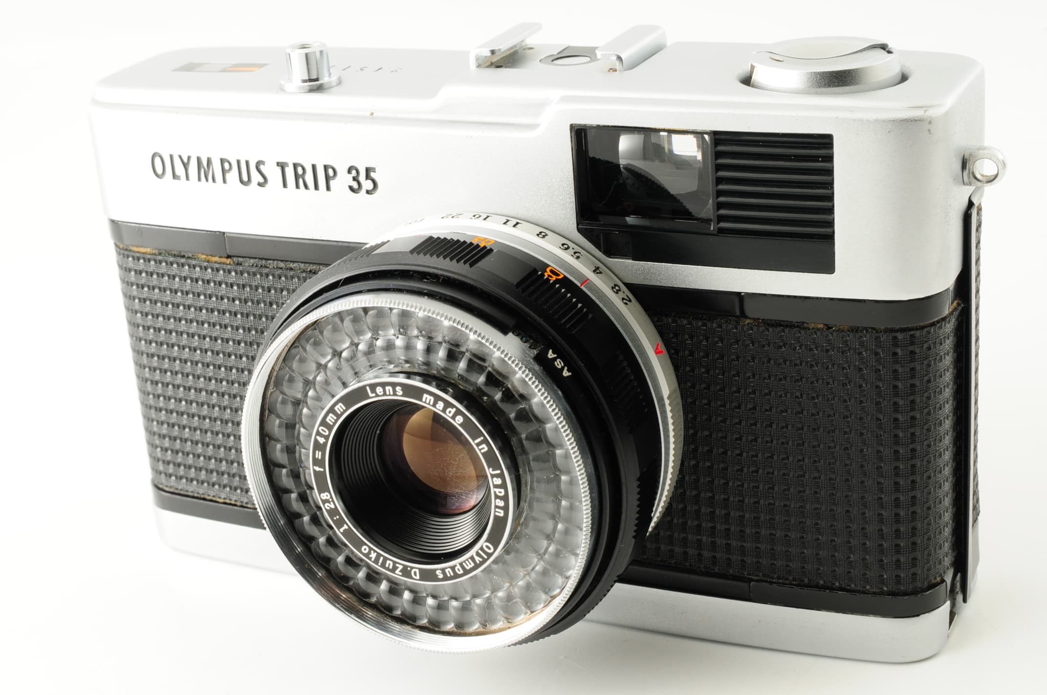 OLYMPUS TRIP 35